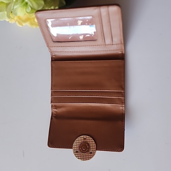 ☆Ellen Tracy, Womens Wallet.☆ - Picture 4 of 9